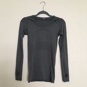 Swiftly tech long sleeve crew size 4